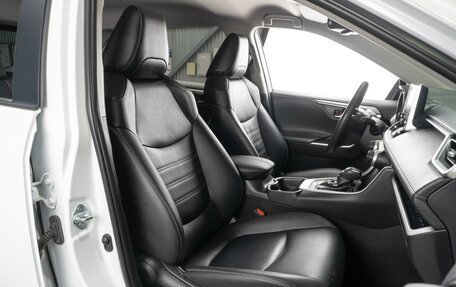 Toyota RAV4, 2021 год, 3 959 000 рублей, 8 фотография