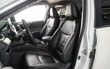 Toyota RAV4, 2021 год, 3 959 000 рублей, 10 фотография
