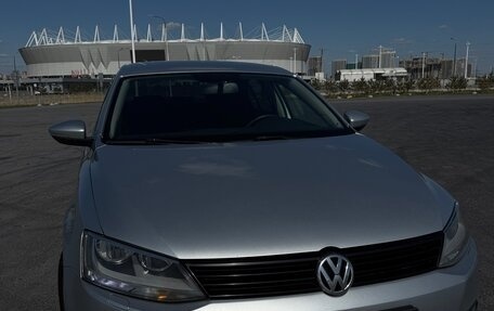 Volkswagen Jetta VI, 2011 год, 1 030 000 рублей, 1 фотография