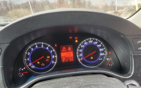 Nissan Skyline, 2008 год, 900 000 рублей, 9 фотография