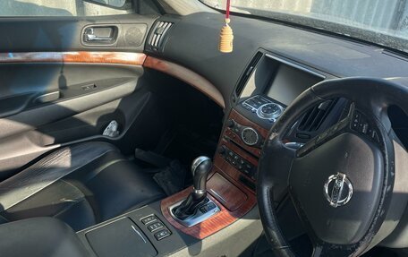 Nissan Skyline, 2008 год, 900 000 рублей, 16 фотография