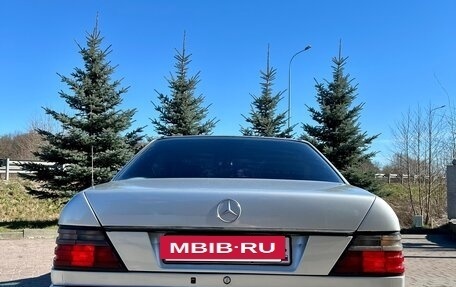 Mercedes-Benz E-Класс, 1995 год, 500 000 рублей, 4 фотография