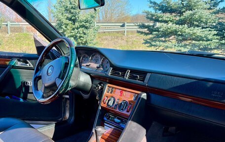 Mercedes-Benz E-Класс, 1995 год, 500 000 рублей, 10 фотография