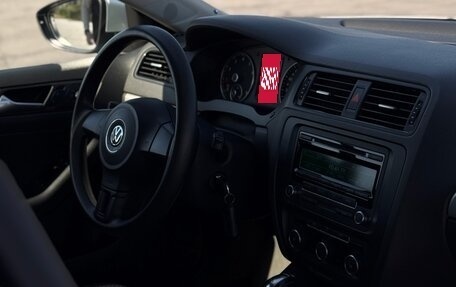 Volkswagen Jetta VI, 2011 год, 1 030 000 рублей, 17 фотография