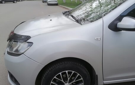 Renault Sandero II рестайлинг, 2015 год, 800 000 рублей, 3 фотография