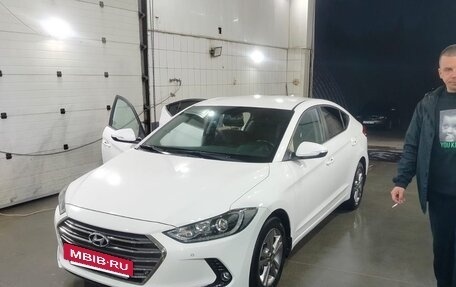 Hyundai Elantra VI рестайлинг, 2018 год, 1 750 000 рублей, 25 фотография
