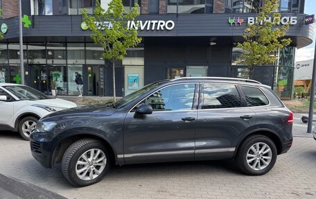 Volkswagen Touareg III, 2013 год, 3 150 000 рублей, 2 фотография