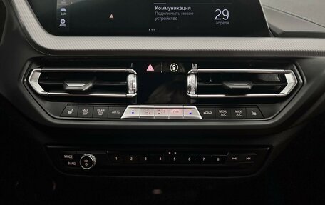 BMW 1 серия, 2021 год, 3 126 000 рублей, 17 фотография