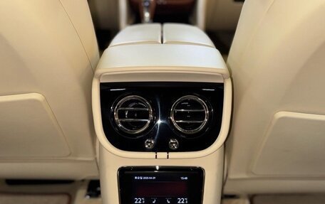 Bentley Bentayga I, 2022 год, 28 500 000 рублей, 16 фотография