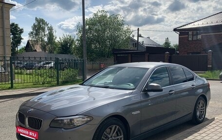 BMW 5 серия, 2016 год, 1 780 000 рублей, 2 фотография
