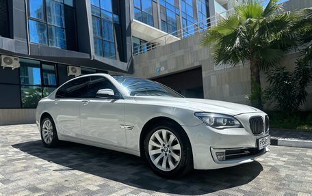 BMW 7 серия, 2015 год, 3 000 000 рублей, 2 фотография
