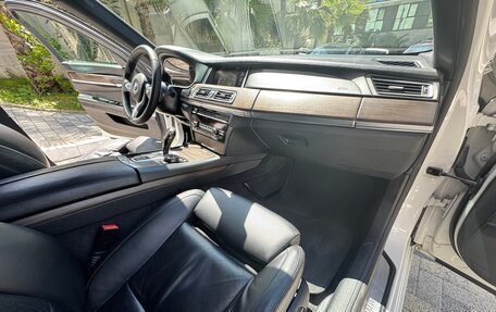 BMW 7 серия, 2015 год, 3 000 000 рублей, 16 фотография