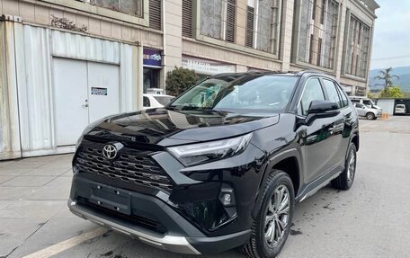 Toyota RAV4, 2024 год, 3 300 000 рублей, 1 фотография
