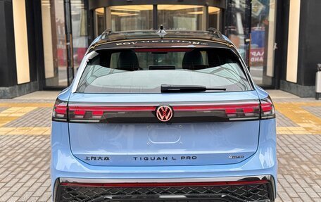 Volkswagen Tiguan, 2025 год, 4 400 000 рублей, 6 фотография