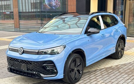 Volkswagen Tiguan, 2025 год, 4 400 000 рублей, 3 фотография