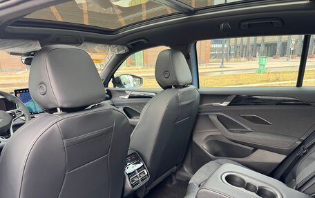 Volkswagen Tiguan, 2025 год, 4 400 000 рублей, 33 фотография