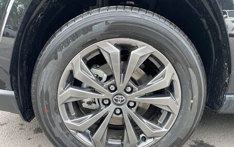 Toyota RAV4, 2024 год, 3 300 000 рублей, 4 фотография