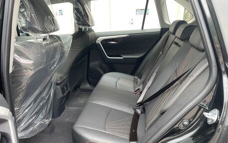 Toyota RAV4, 2024 год, 3 300 000 рублей, 8 фотография