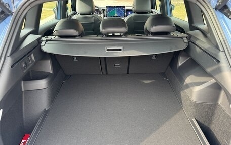 Volkswagen Tiguan, 2025 год, 4 400 000 рублей, 30 фотография