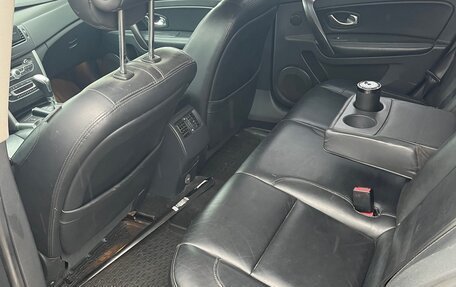 Renault Latitude I, 2010 год, 900 000 рублей, 25 фотография