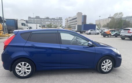 Hyundai Solaris II рестайлинг, 2012 год, 800 000 рублей, 3 фотография