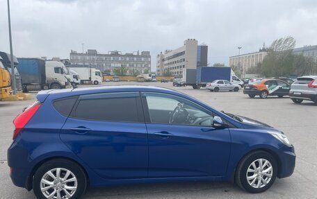 Hyundai Solaris II рестайлинг, 2012 год, 800 000 рублей, 4 фотография