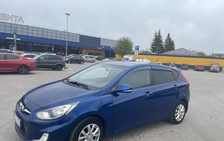 Hyundai Solaris II рестайлинг, 2012 год, 800 000 рублей, 7 фотография
