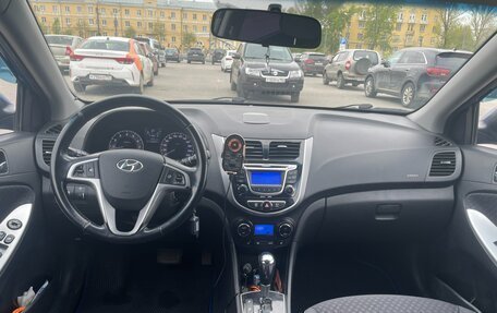 Hyundai Solaris II рестайлинг, 2012 год, 800 000 рублей, 17 фотография