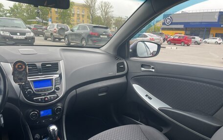 Hyundai Solaris II рестайлинг, 2012 год, 800 000 рублей, 20 фотография