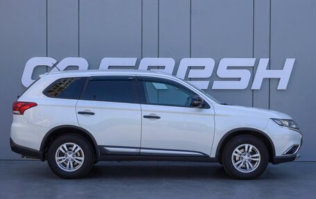Mitsubishi Outlander III рестайлинг 3, 2016 год, 1 750 000 рублей, 5 фотография