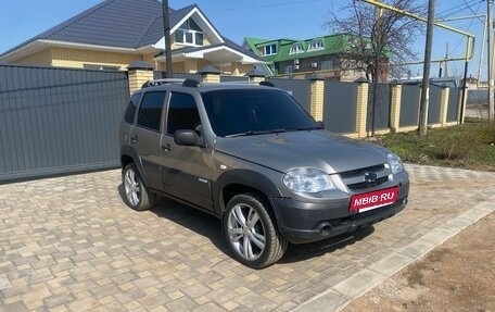 Chevrolet Niva I рестайлинг, 2012 год, 520 000 рублей, 4 фотография