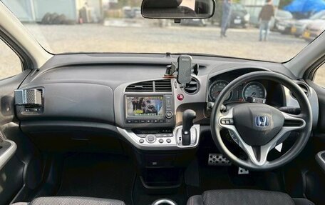 Honda Stream II, 2013 год, 930 000 рублей, 9 фотография