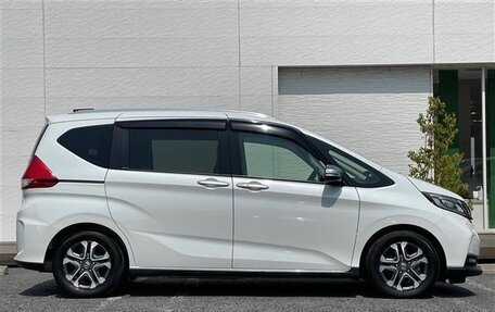Honda Freed II, 2021 год, 1 310 000 рублей, 3 фотография
