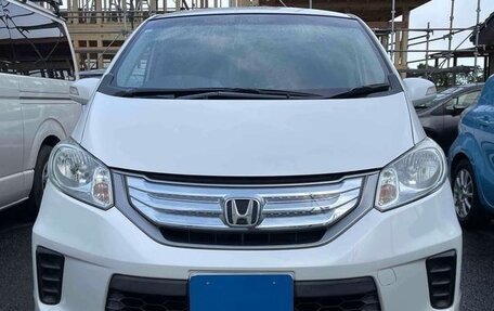 Honda Freed I, 2016 год, 950 000 рублей, 2 фотография