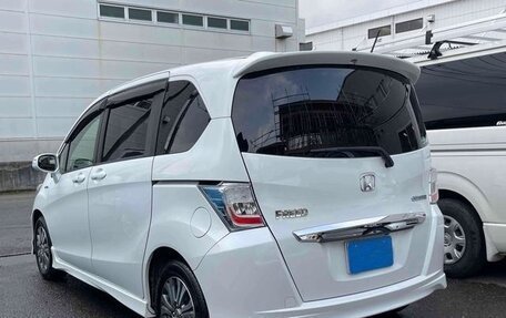 Honda Freed I, 2016 год, 950 000 рублей, 4 фотография