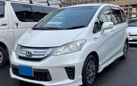 Honda Freed I, 2016 год, 950 000 рублей, 3 фотография