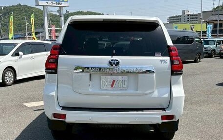 Toyota Land Cruiser Prado 150 рестайлинг 2, 2021 год, 3 800 090 рублей, 5 фотография