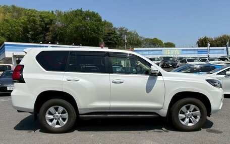 Toyota Land Cruiser Prado 150 рестайлинг 2, 2021 год, 3 800 090 рублей, 8 фотография