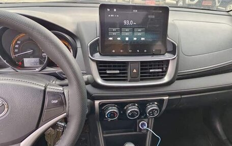 Toyota Yaris XP150 рестайлинг, 2022 год, 1 240 000 рублей, 8 фотография
