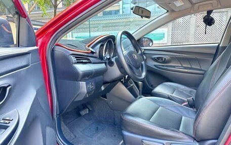 Toyota Yaris XP150 рестайлинг, 2022 год, 1 250 000 рублей, 9 фотография