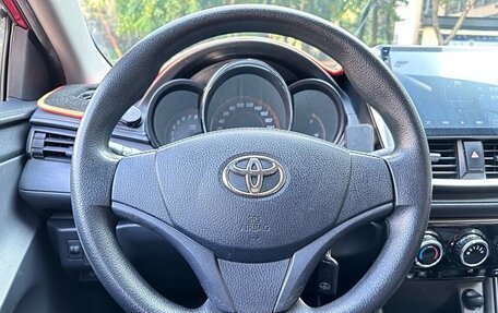 Toyota Yaris XP150 рестайлинг, 2022 год, 1 250 000 рублей, 15 фотография
