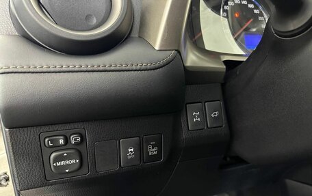 Toyota RAV4, 2013 год, 1 850 000 рублей, 9 фотография