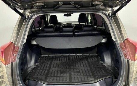 Toyota RAV4, 2013 год, 1 850 000 рублей, 18 фотография