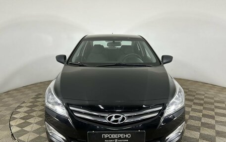 Hyundai Solaris II рестайлинг, 2015 год, 900 000 рублей, 2 фотография