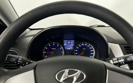 Hyundai Solaris II рестайлинг, 2015 год, 900 000 рублей, 11 фотография