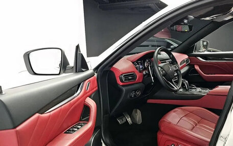 Maserati Levante I, 2021 год, 4 400 000 рублей, 5 фотография