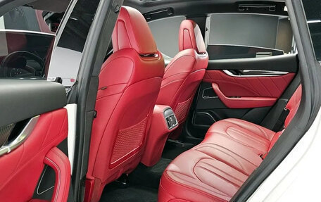 Maserati Levante I, 2021 год, 4 400 000 рублей, 15 фотография