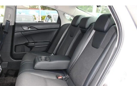 Honda Insight III, 2021 год, 2 050 000 рублей, 10 фотография