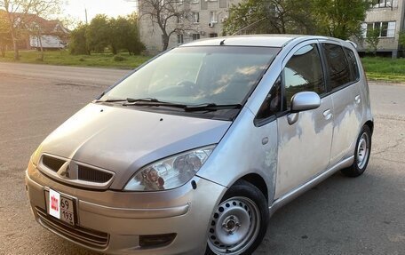 Mitsubishi Colt VI рестайлинг, 2003 год, 330 000 рублей, 3 фотография