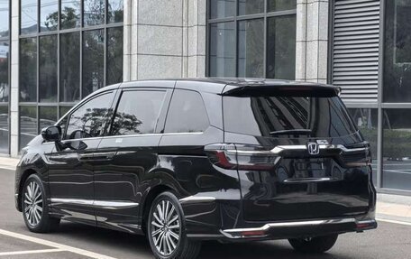 Honda Elysion, 2022 год, 3 300 000 рублей, 4 фотография